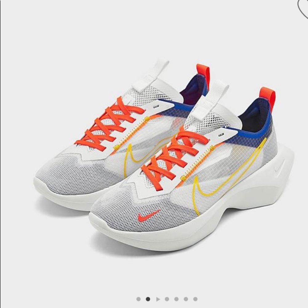 Nike lite causal shoes size 6 (final price)